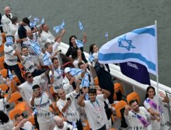 Delegasi Israel Dicemooh Di Defile Olahragawan Di Pembukaan Evenbesar Paris 2024