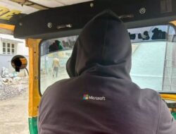 Kesepian, Insinyur Microsoft Bekerja Sampingan sebagai Tukang Becak