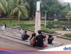 Nikmat Mana Lagi yang Kau Dustakan, Secangkir Minuman dan Gorengan Di Taman Ayodya