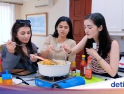 Hana Saraswati Ditantang Masak Nasi Gila Bareng Sahabatnya