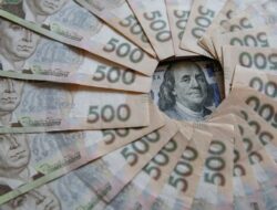 IMF Paksa Ukraina Devaluasi Kurs Matauang Cegah Ledakan Defisit Biaya