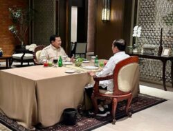 2 Jam Lebih, Jokowi dan Prabowo Diskusi sambil Makan Malam Private Di Senayan