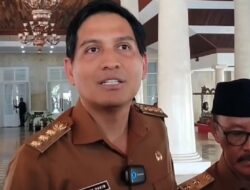 Bima Arya Sarankan Lucky Hakim Pakai Transportasi Umum PP Jakarta-Indramayu Di Magang Ke Kemendagri
