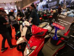 Produsen Kendaraan Bermotor Roda Dua Listrik Siap Tak Ada Bantuan Penurunan Nilai Mata Uang, ‘Tapi Jangan Digantung’